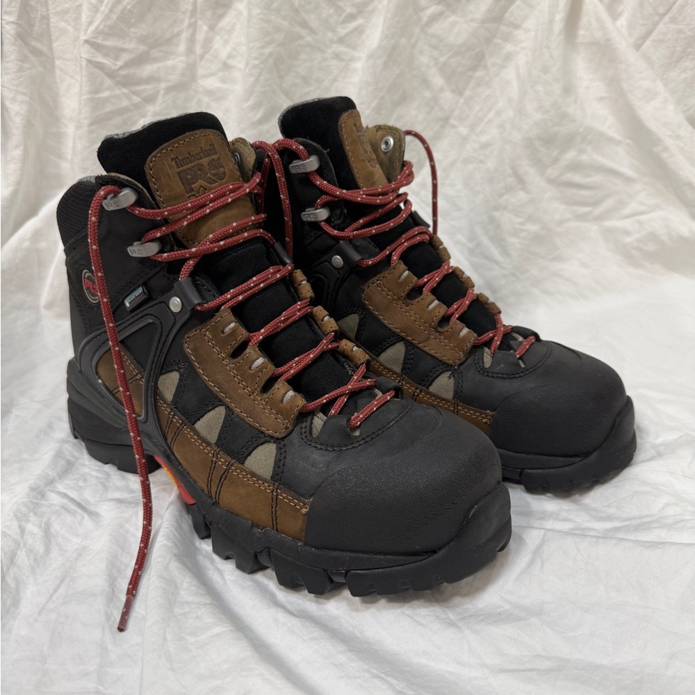 Men’s Timberland Pro XL Alloy Toe work boots. Size 9